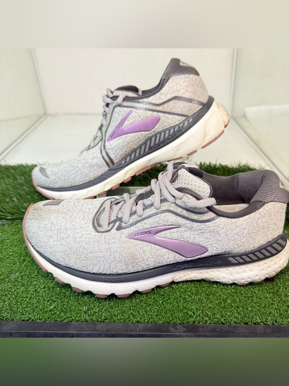 BROOKS Adrenaline GTS 20 Running Shoes Womens Size 8.5 Gray Purple